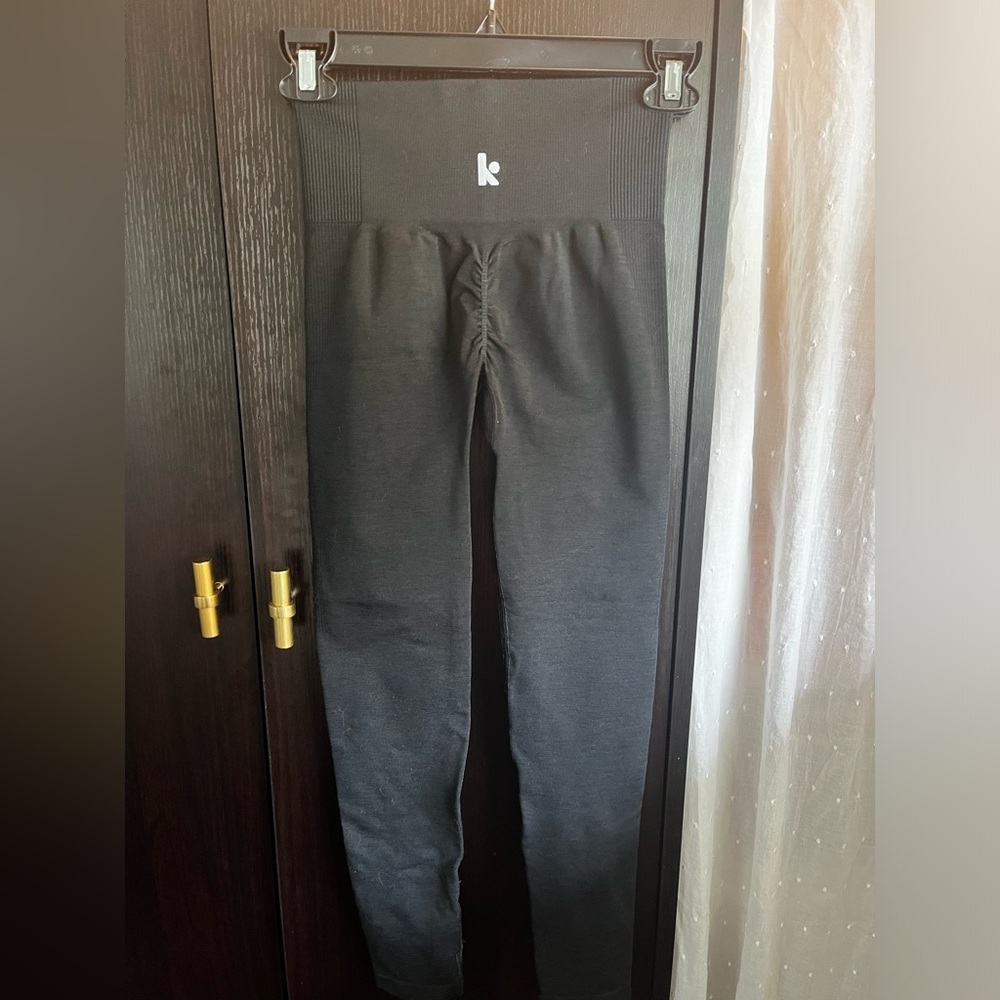 Kamo Eos seamless scrunch leggings